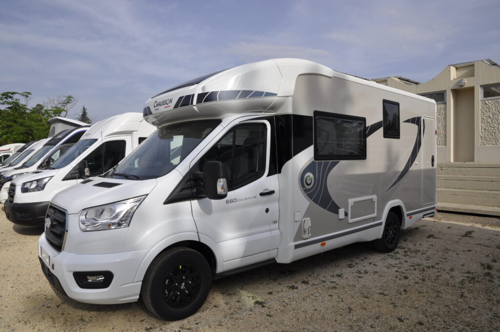 Chausson 660 Executive Line, Ford Automatic 170Bhp