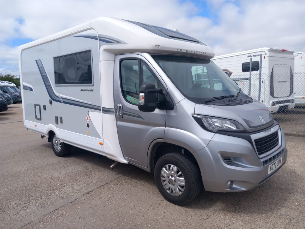 Auto-Sleepers Broadway EK TB LP, Peugeot 2.2 165bhp Manual