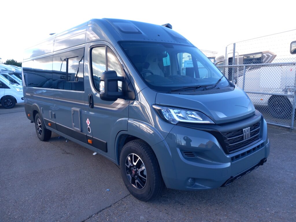 Auto-Sleepers Warwick XL, Fiat Manual 140Bhp