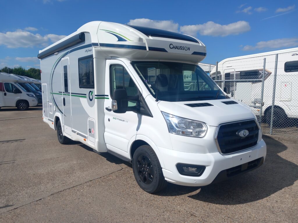 Chausson 640 Titanium Line, Ford 2.0 165bhp Automatic