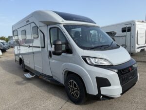 Burstner Signature SFT 7.0, Fiat 2.2 140bhp Automatic