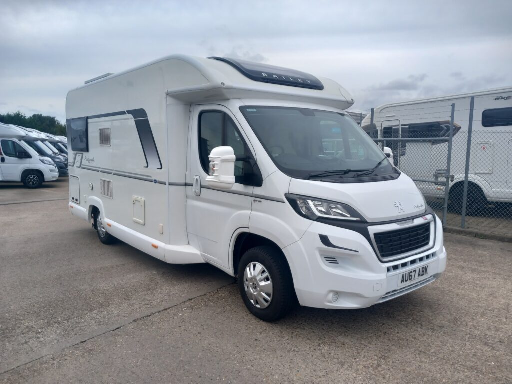 Bailey Approach Autograph 68-2, Peugeot 2.0 160bhp Manual