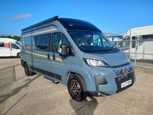 Burstner B66 600C, Fiat 2.2 140bhp Automatic